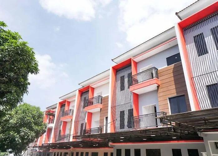 Reddoorz Plus At Tlogomas Malang