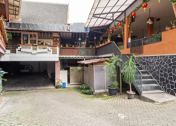 RedDoorz Plus near Balai Kota Batu 2 Malang